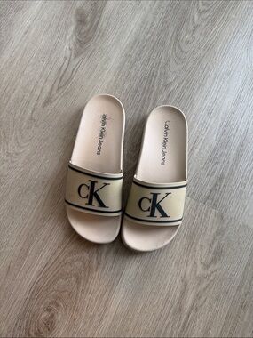Calvin Klein Jeans Beige cK Logo Slide Sandals for Kids